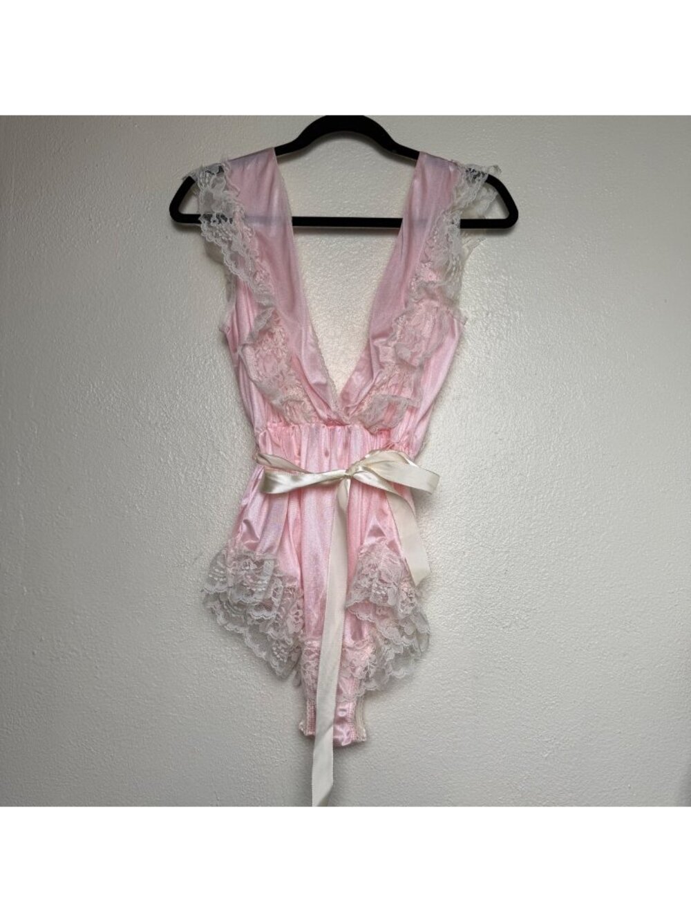 VTG Lady Cameo Lingerie Teddy Pink with Lace Nylon NWOT Sz L Made in USA